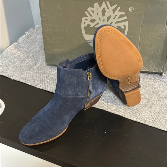 Timberland Stylish Navy Blue Suede Ankle Boots - Picture 4 of 5